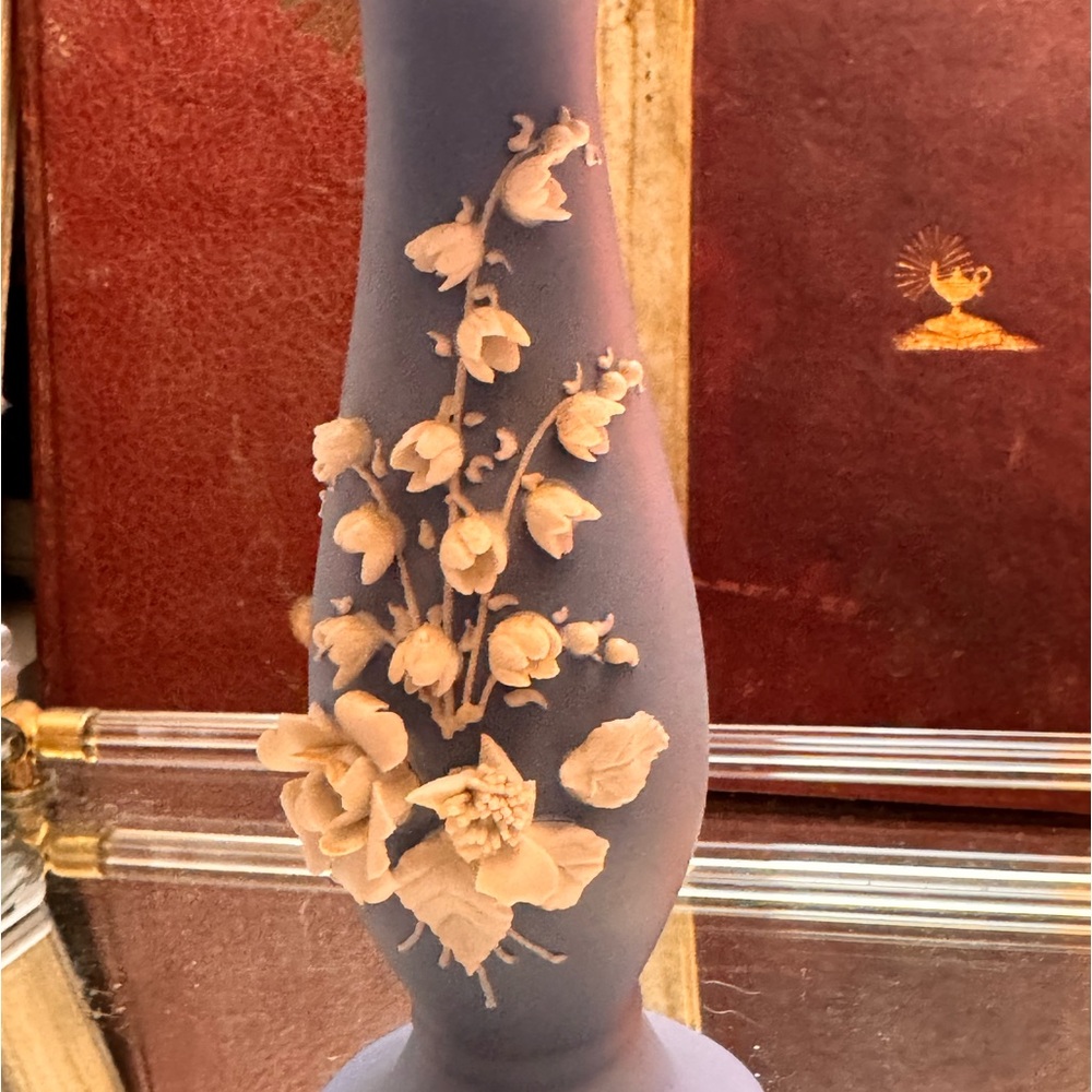 Vintage Lefton Porcelain Blue Bud Vase White Flowers Made In Japan - Picture 8 of 10